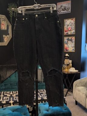 Abercrombie & Fitch Black Distressed High-Rise Boyfriend Jeans